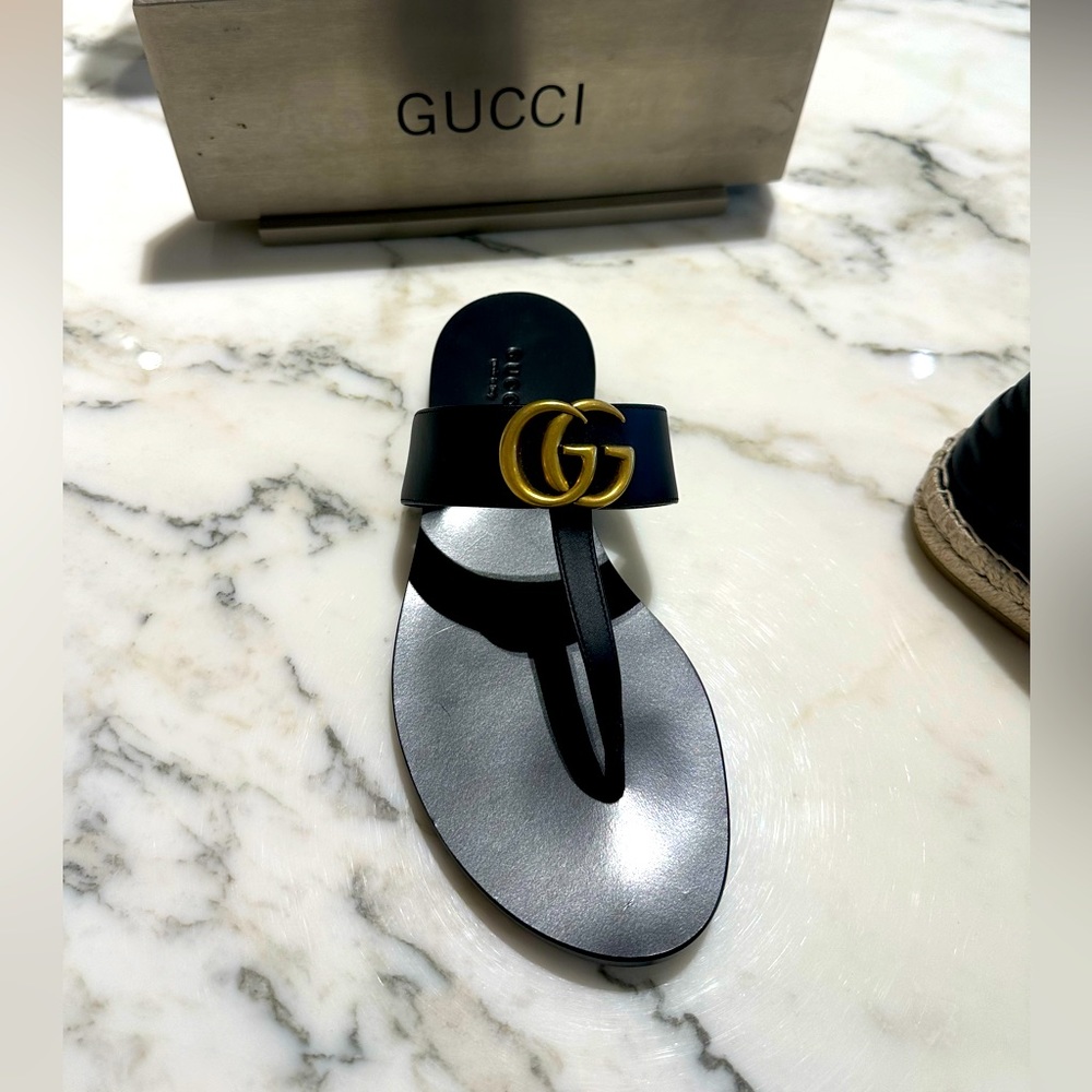 Like new  authentic Gucci sandals.